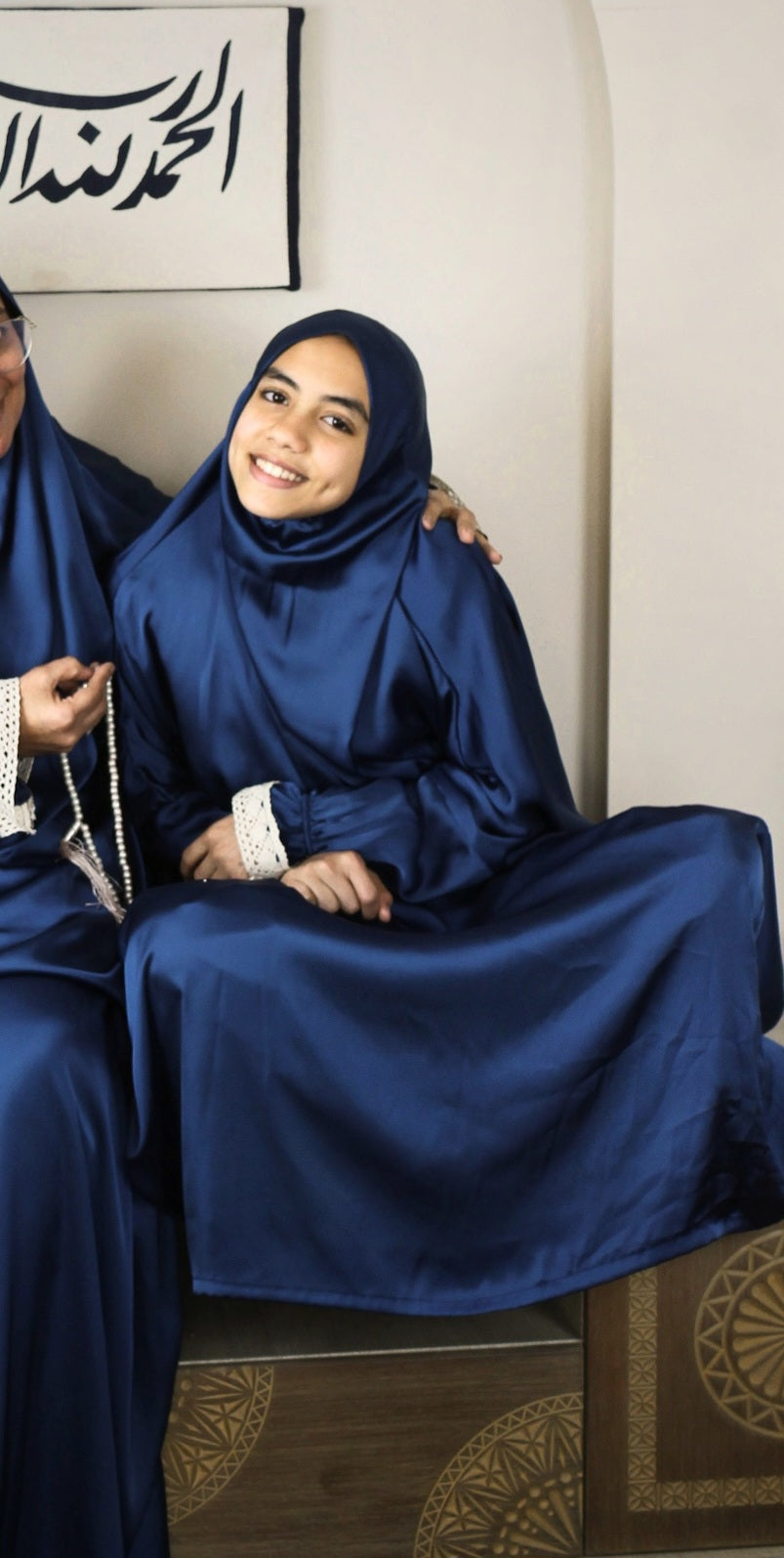 Layal (Navy Blue)